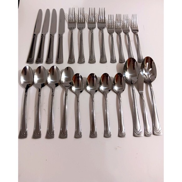 Cambridge Dana Frost Stainless Steel Flatwear Service for 4 + Serving Utensils - Picture 1 of 8